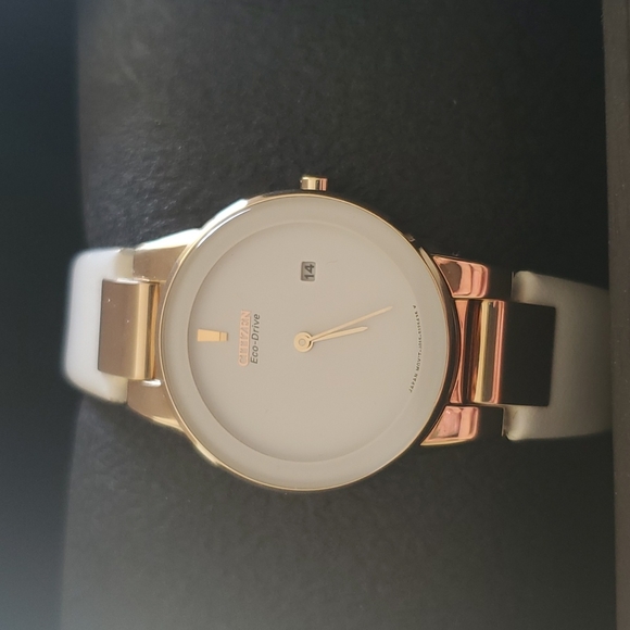 Citizen Eco Drive Watch - Picture 3 of 9